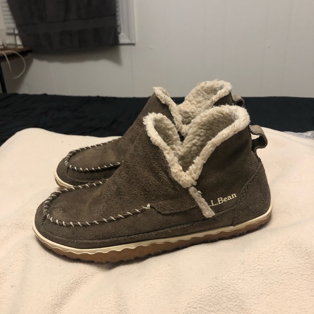 L.L. Bean Brown Moccasin Slippers with Plush Lining 6M